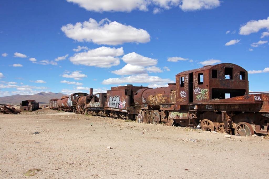 BOLIVIANA 2022 - Uyuni cimetiere trains